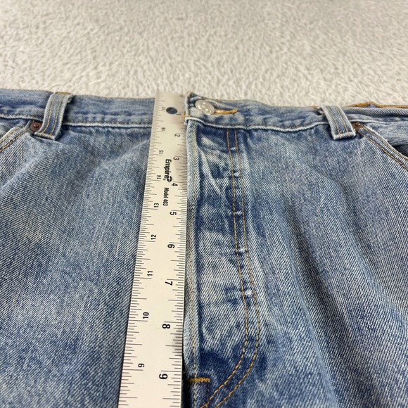 Levi's 501 Original Straight Button Fly Jeans Light Wash Denim Mens Size 40x32 - Picture 5 of 11